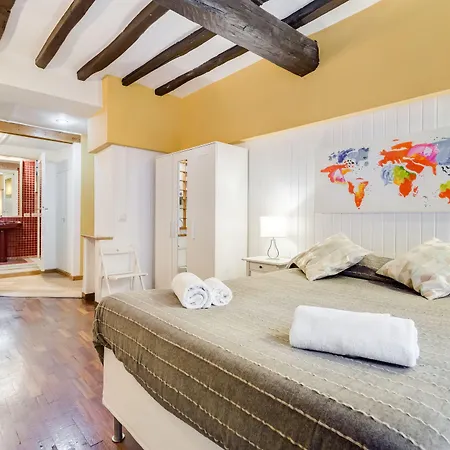 Trastevere Just Renewed * ローマ