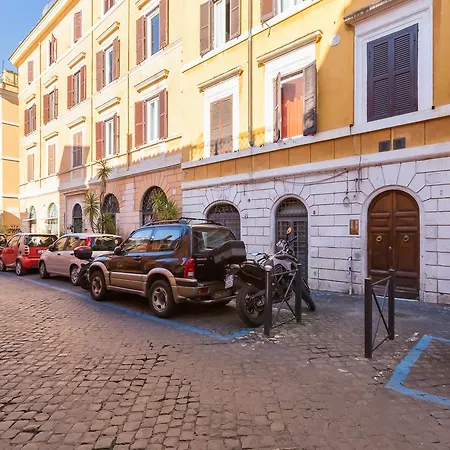 Trastevere Just Renewed * ローマ